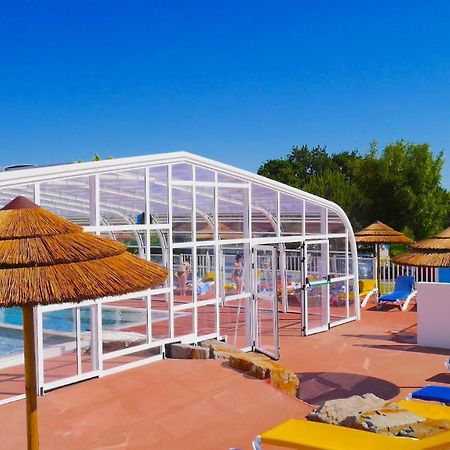 Camping Les Brillas Les Moutiers Екстер'єр фото