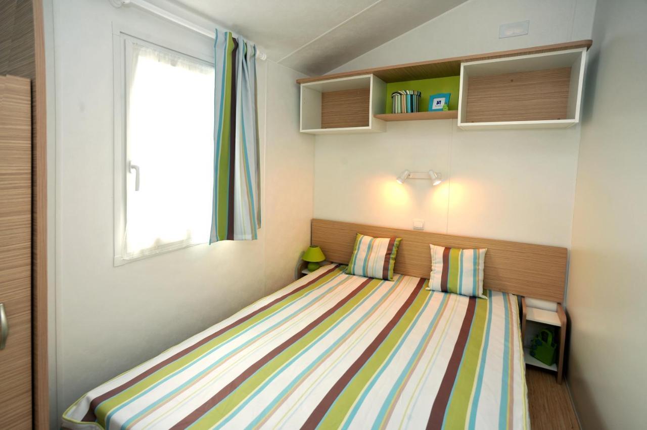 Camping Les Brillas Les Moutiers Екстер'єр фото
