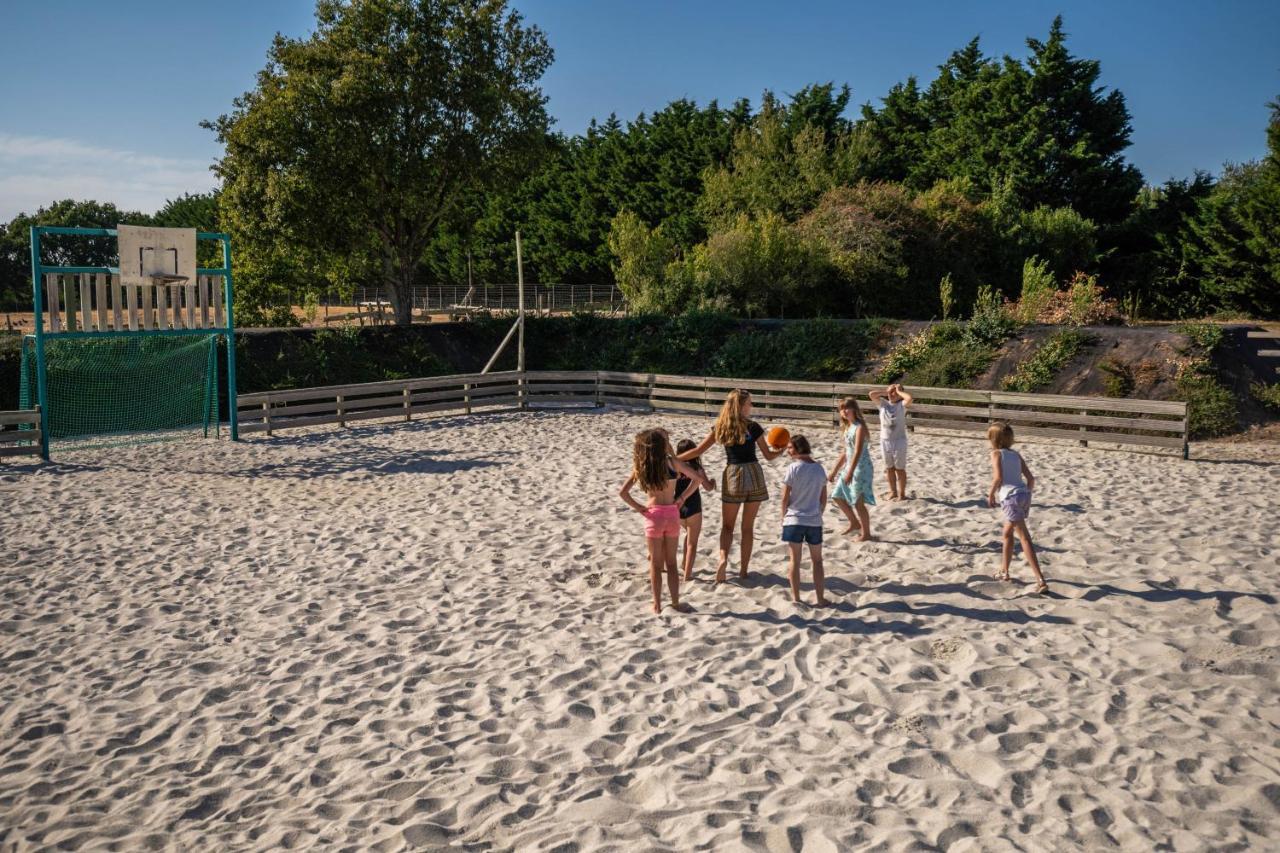 Camping Les Brillas Les Moutiers Екстер'єр фото