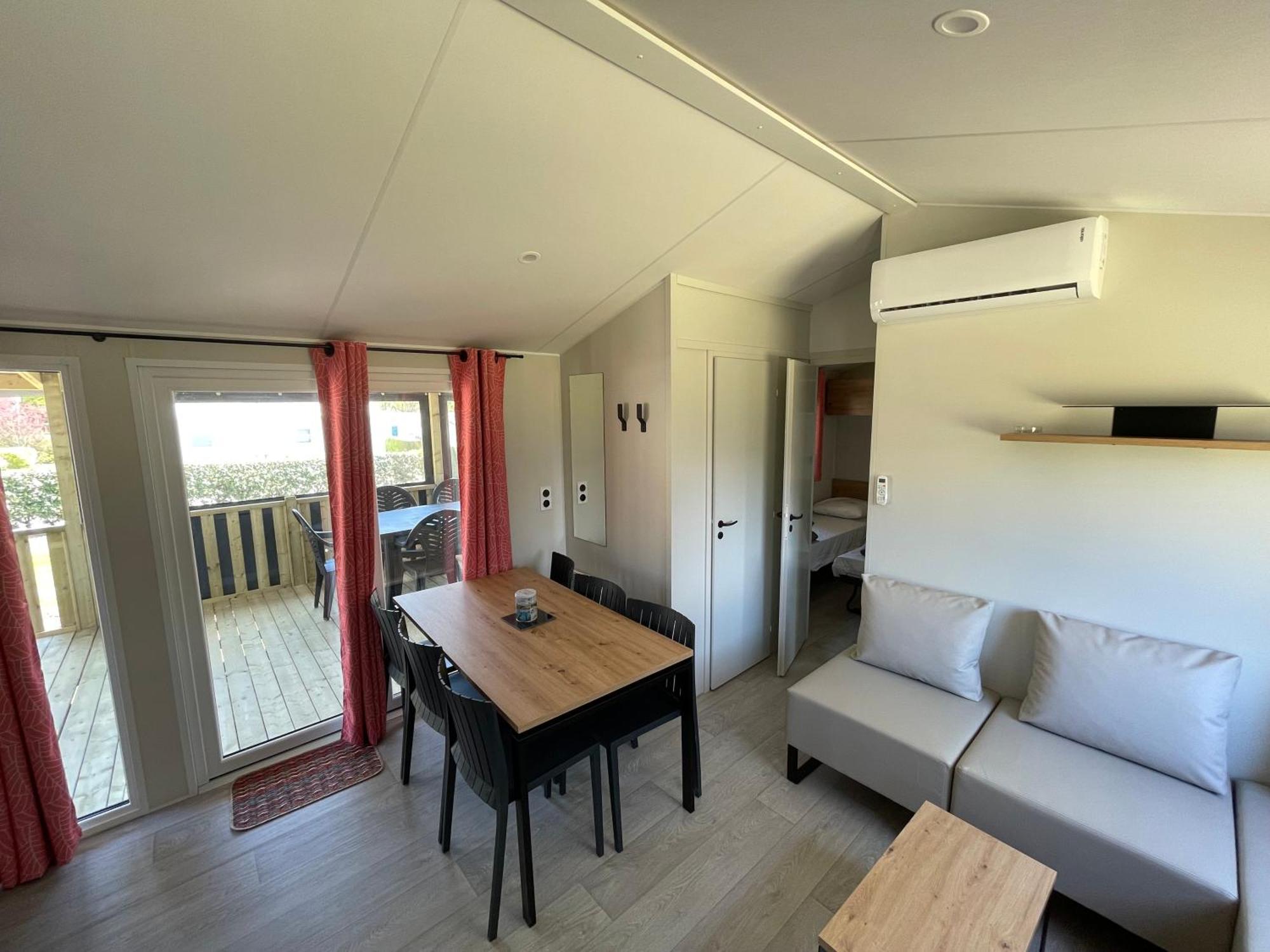Camping Les Brillas Les Moutiers Екстер'єр фото