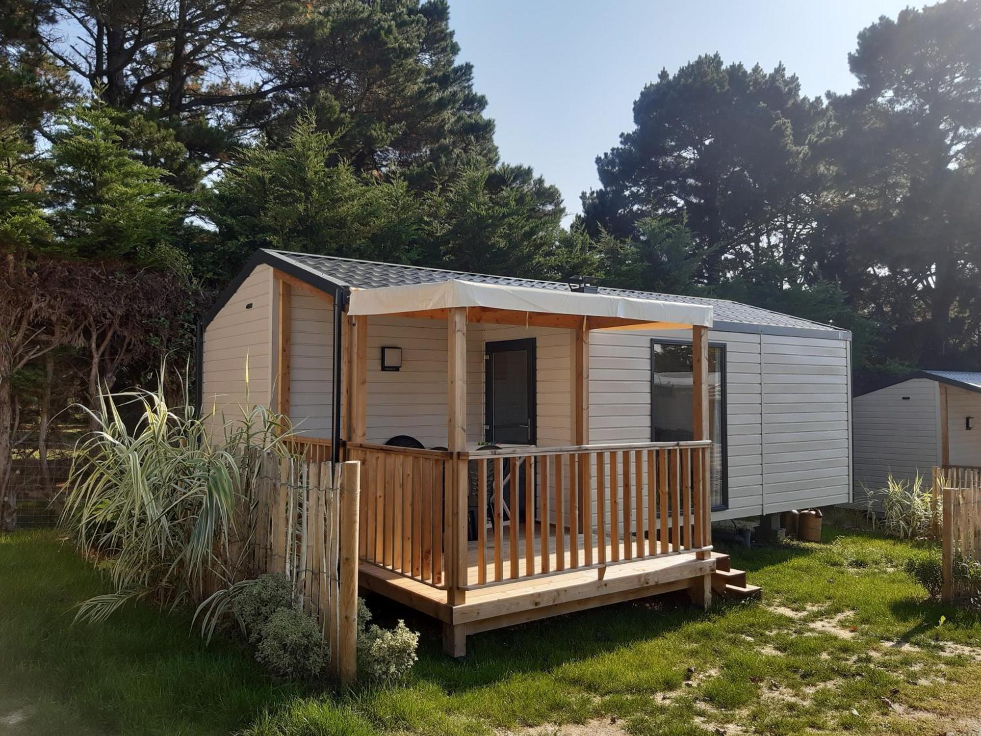 Camping Les Brillas Les Moutiers Екстер'єр фото