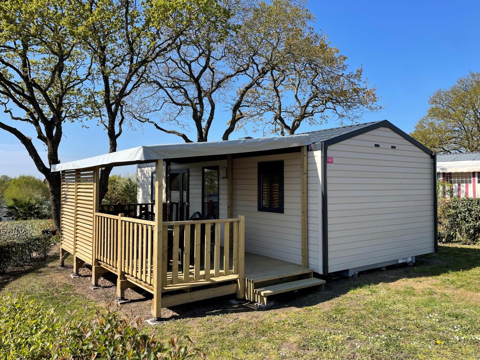 Camping Les Brillas Les Moutiers Екстер'єр фото