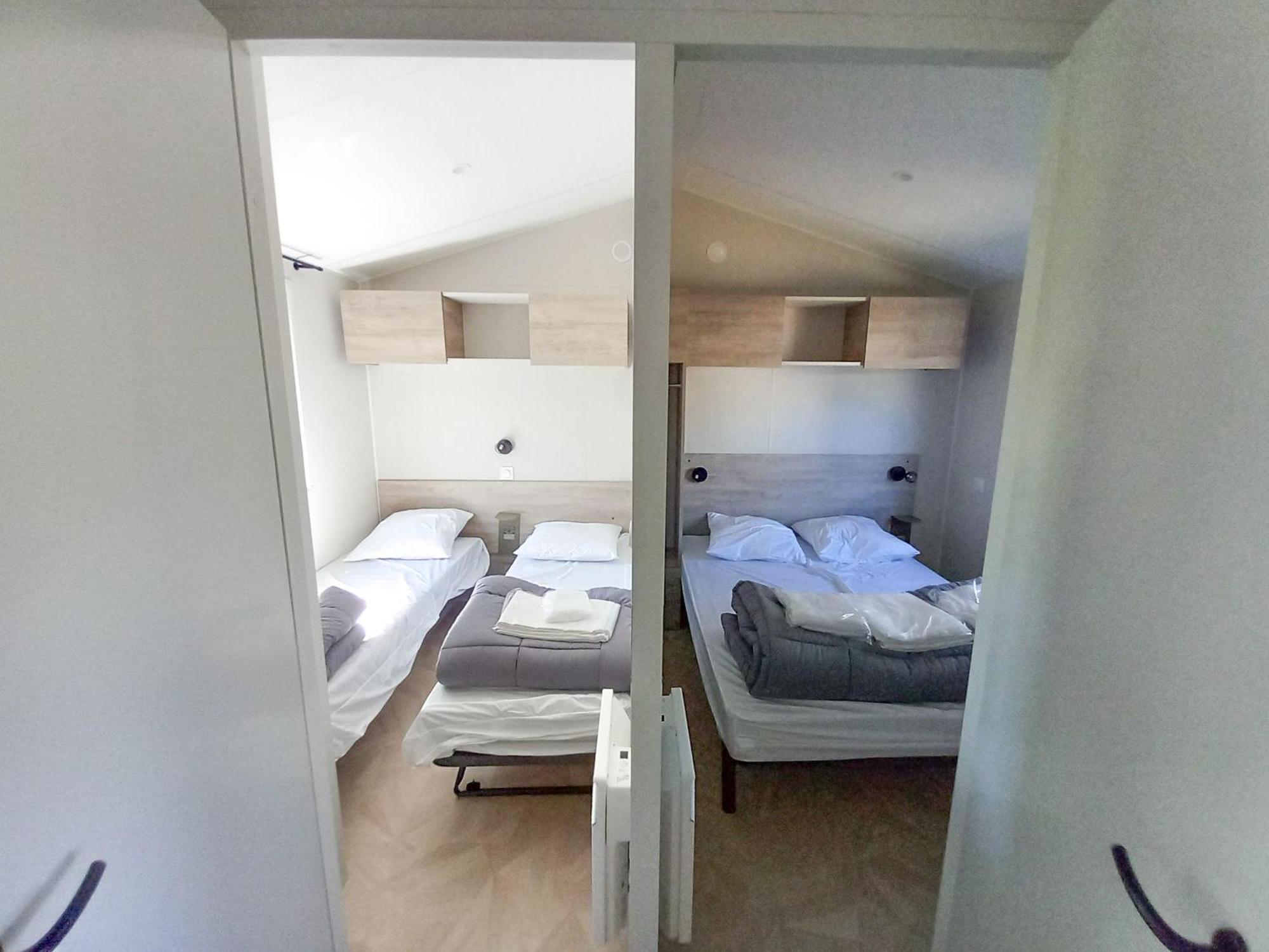 Camping Les Brillas Les Moutiers Екстер'єр фото