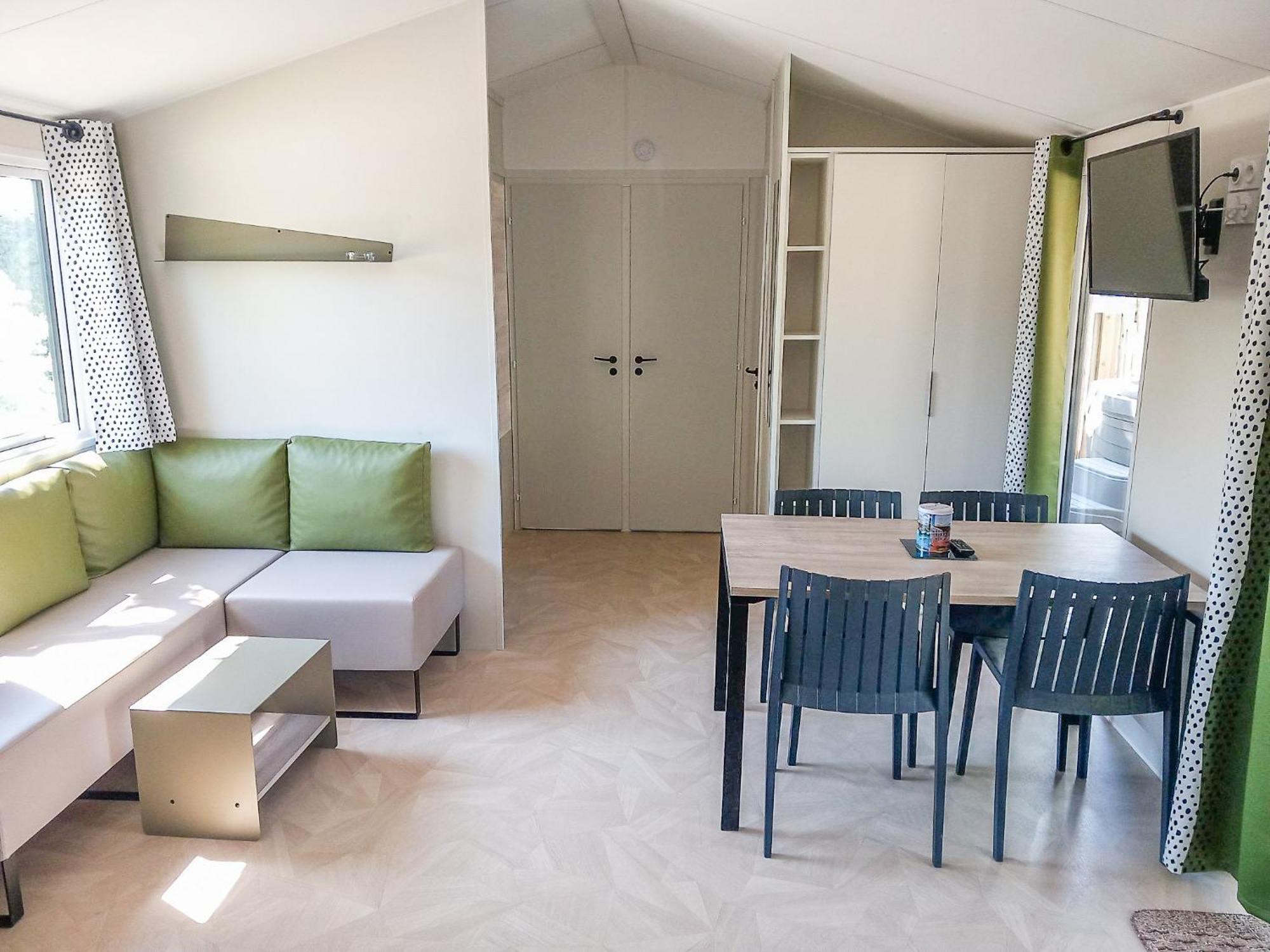 Camping Les Brillas Les Moutiers Екстер'єр фото
